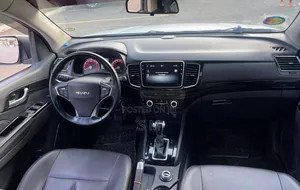 Isuzu D-MAX 2021 Silver