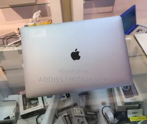 New Laptop Apple MacBook Pro 2017 16GB Intel Core I7 SSD 512GB