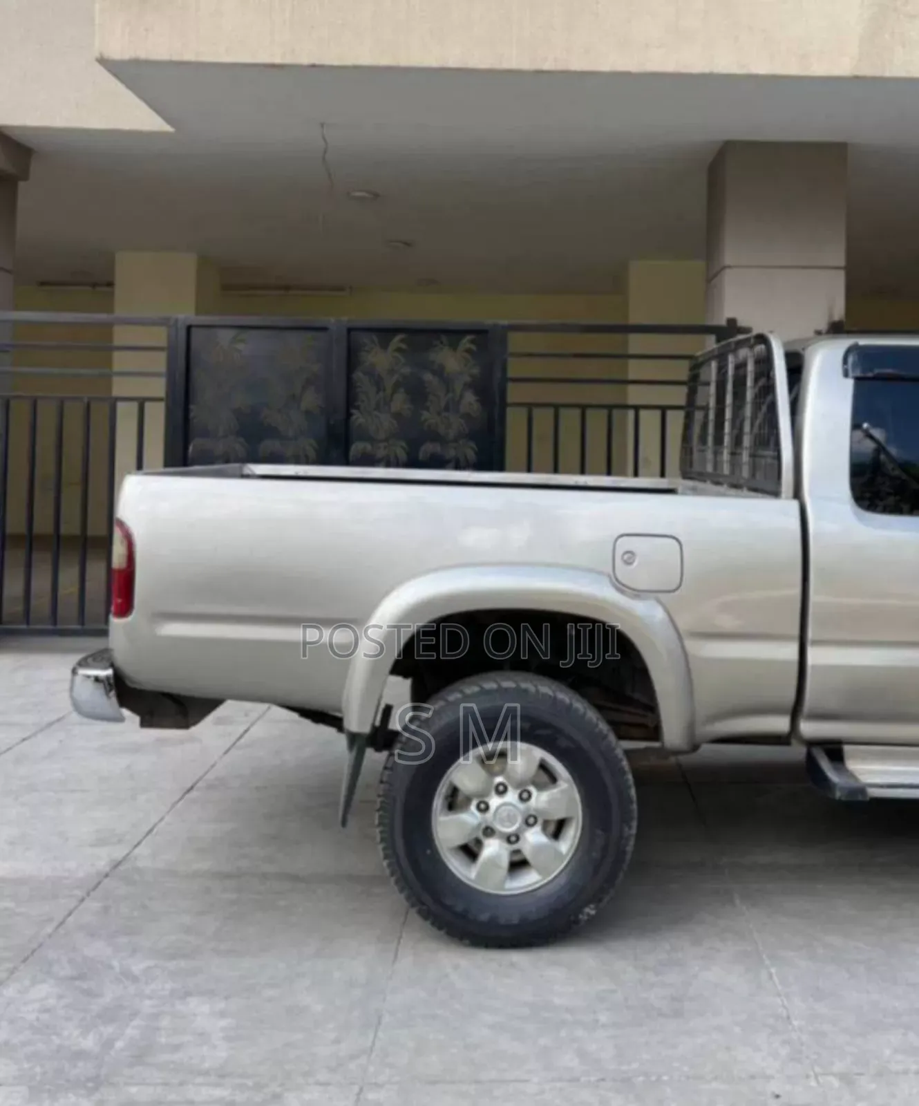 Toyota Hilux 2004 Gold
