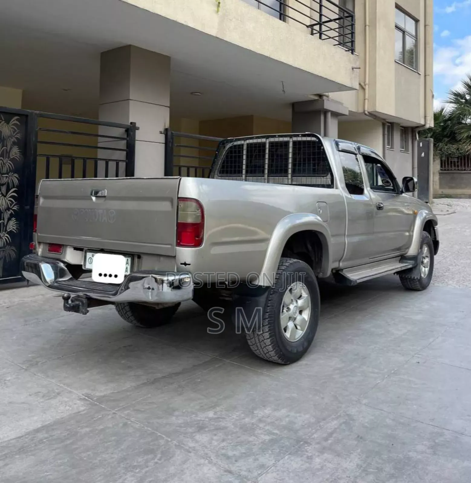 Toyota Hilux 2004 Gold