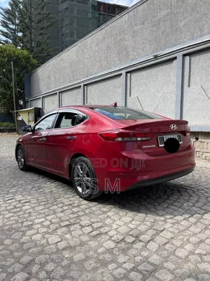 Hyundai Avante 2016 Red