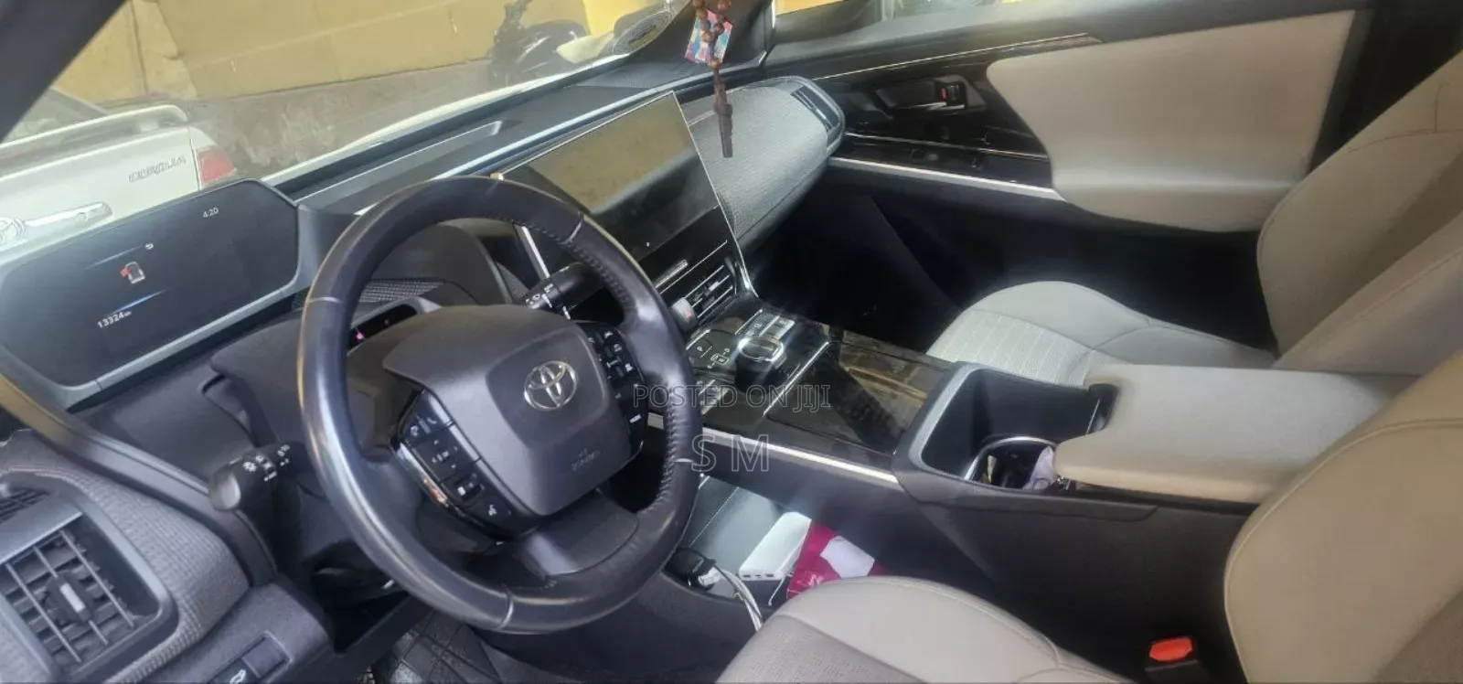 Toyota bZ4X 2022 White