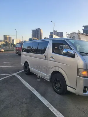 Toyota HiAce 2007 Grey