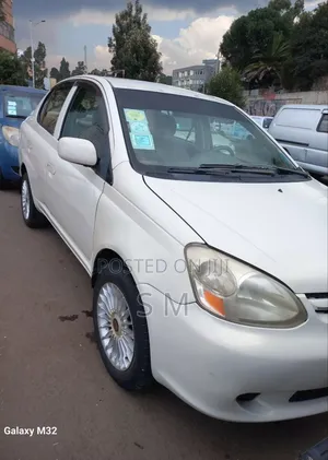 Toyota Platz 2005 White