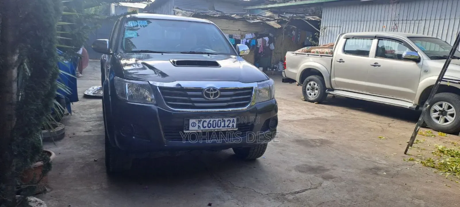 Toyota Hilux 2012 Blue