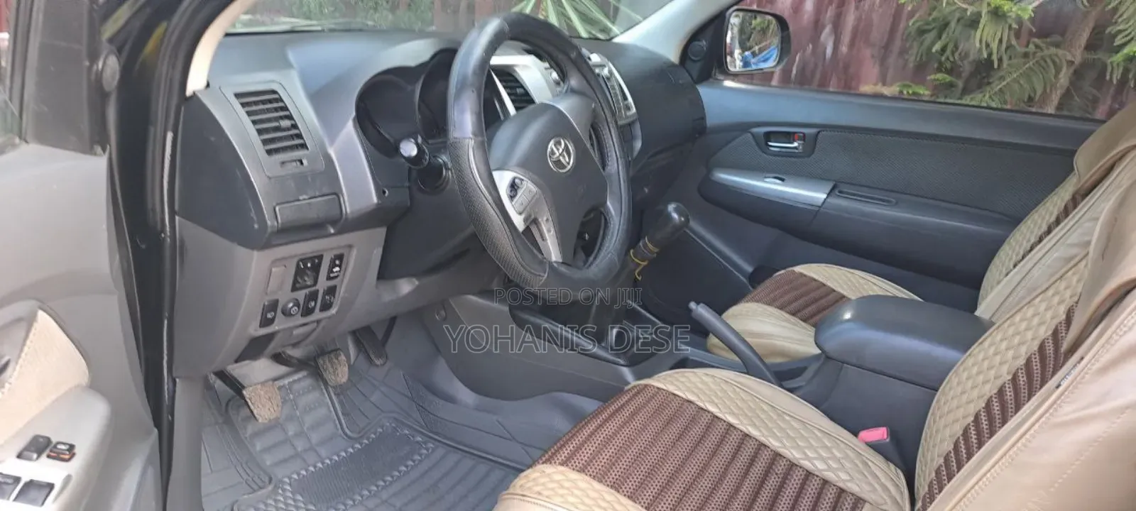 Toyota Hilux 2012 Blue