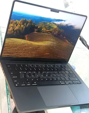 Photo - New Laptop Apple MacBook 18GB Apple M3 SSD 512GB