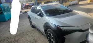 Photo - Toyota bZ4X 2022 White