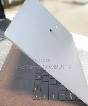 New Laptop Microsoft Surface 16GB Intel Core I7 SSD 512GB