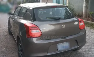 Suzuki Swift 2022 Gray