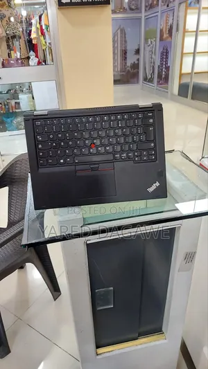 New Laptop Lenovo ThinkPad Yoga 370 8GB Intel Core I5 SSD 512GB