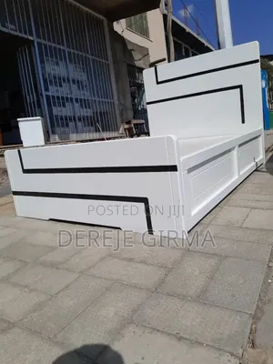 ማትር ከ20 ስትራይፕ አልጋ