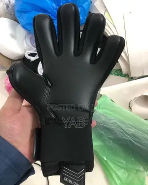 Photo - Action Black Goalkeeper Gloves