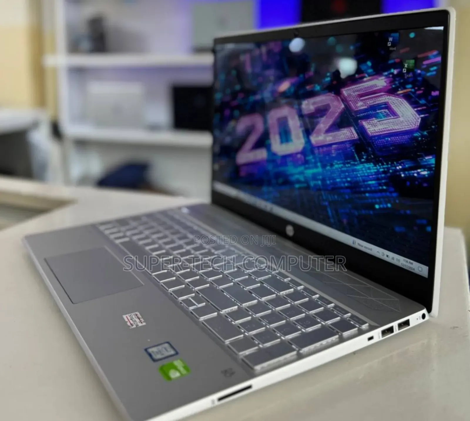 New Laptop HP Pavilion 10 8GB Intel Core I5 HDD+SSD 640GB