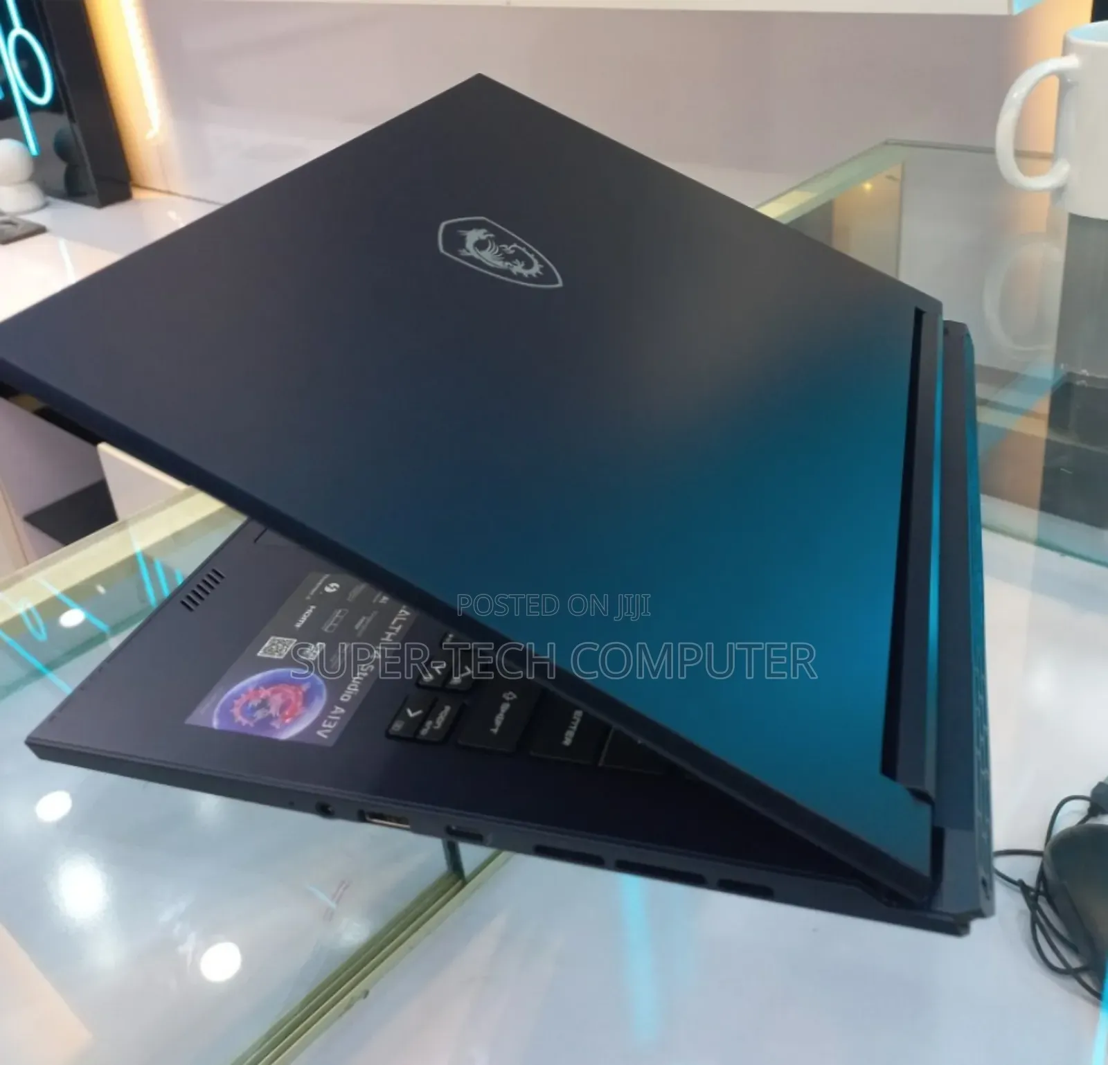 New Laptop MSI Stealth 17 Studio A13V 16GB Intel Core I7 SSD 1T