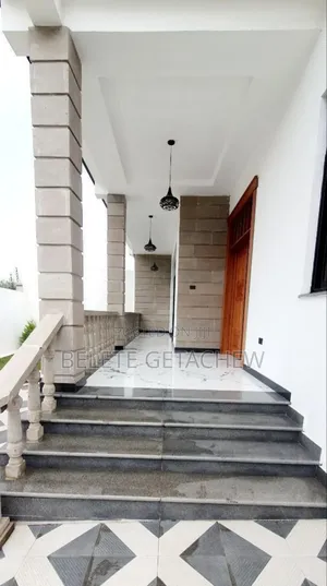 4bdrm Villa in Cmc Wosen, Luxury, Bole for sale