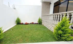 4bdrm Villa in Cmc Wosen, Luxury, Bole for sale