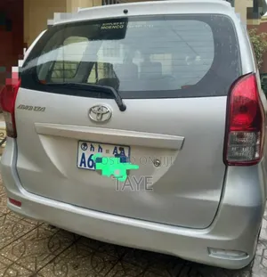 Toyota Avanza 2015 Silver