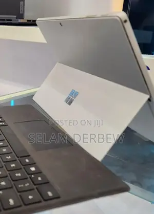 New Laptop Microsoft Surface Pro 7 8GB Intel Core I5 SSD 256GB