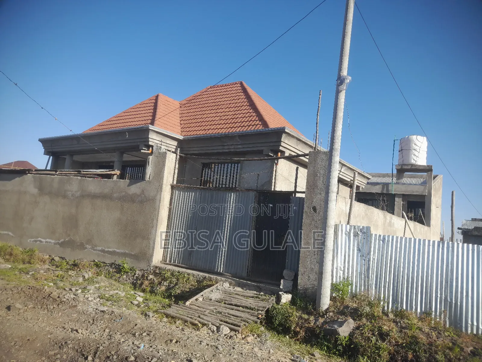 Furnished 4bdrm Farm House in Yeka for sale