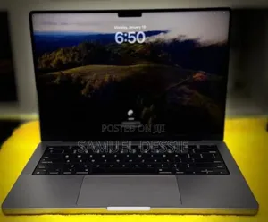 New Apple MacBook Pro 2023 M3 14-Inch 8GB Apple M3 Pro SSD 512GB