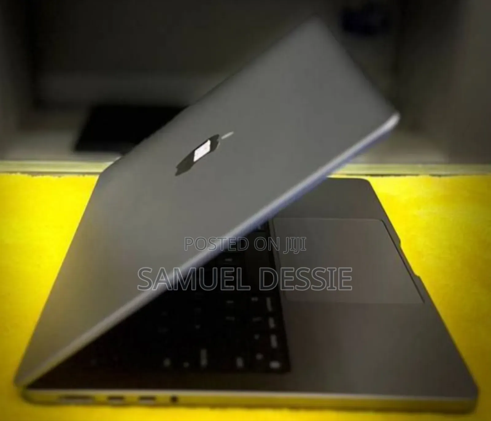 New Apple MacBook Pro 2023 M3 14-Inch 8GB Apple M3 Pro SSD 512GB