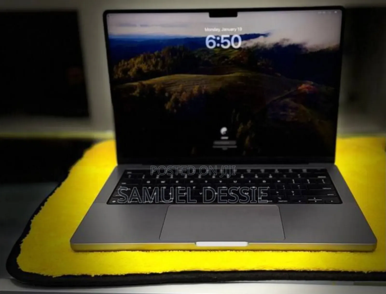 New Apple MacBook Pro 2023 M3 14-Inch 8GB Apple M3 Pro SSD 512GB