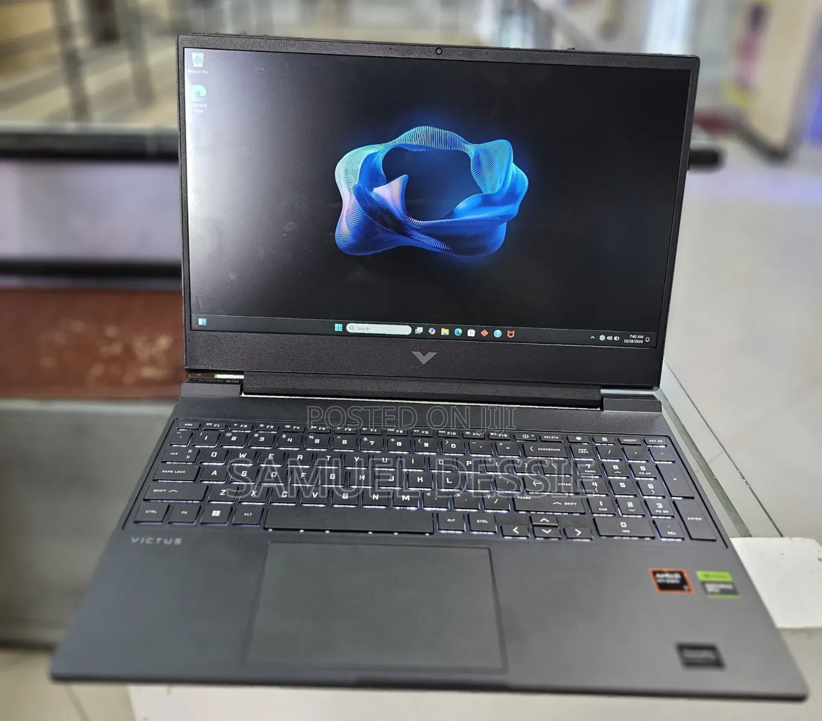 New Laptop HP Victus 16 16GB AMD Ryzen 7 SSD 1T