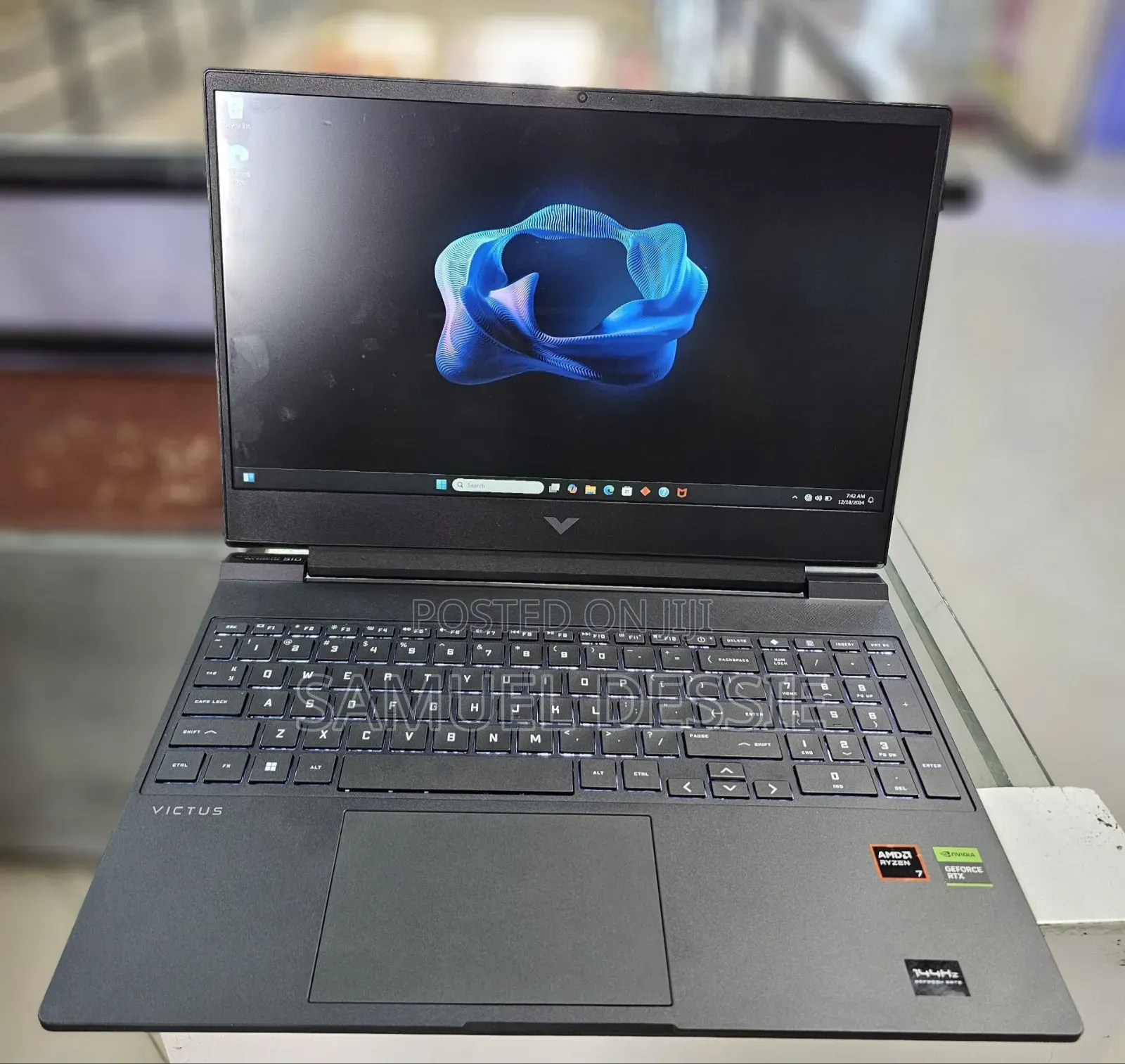 New Laptop HP Victus 16 16GB AMD Ryzen 7 SSD 1T