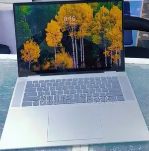 Photo - New Laptop Dell Inspiron 16 5620 16GB Intel Core I7 SSD 512GB