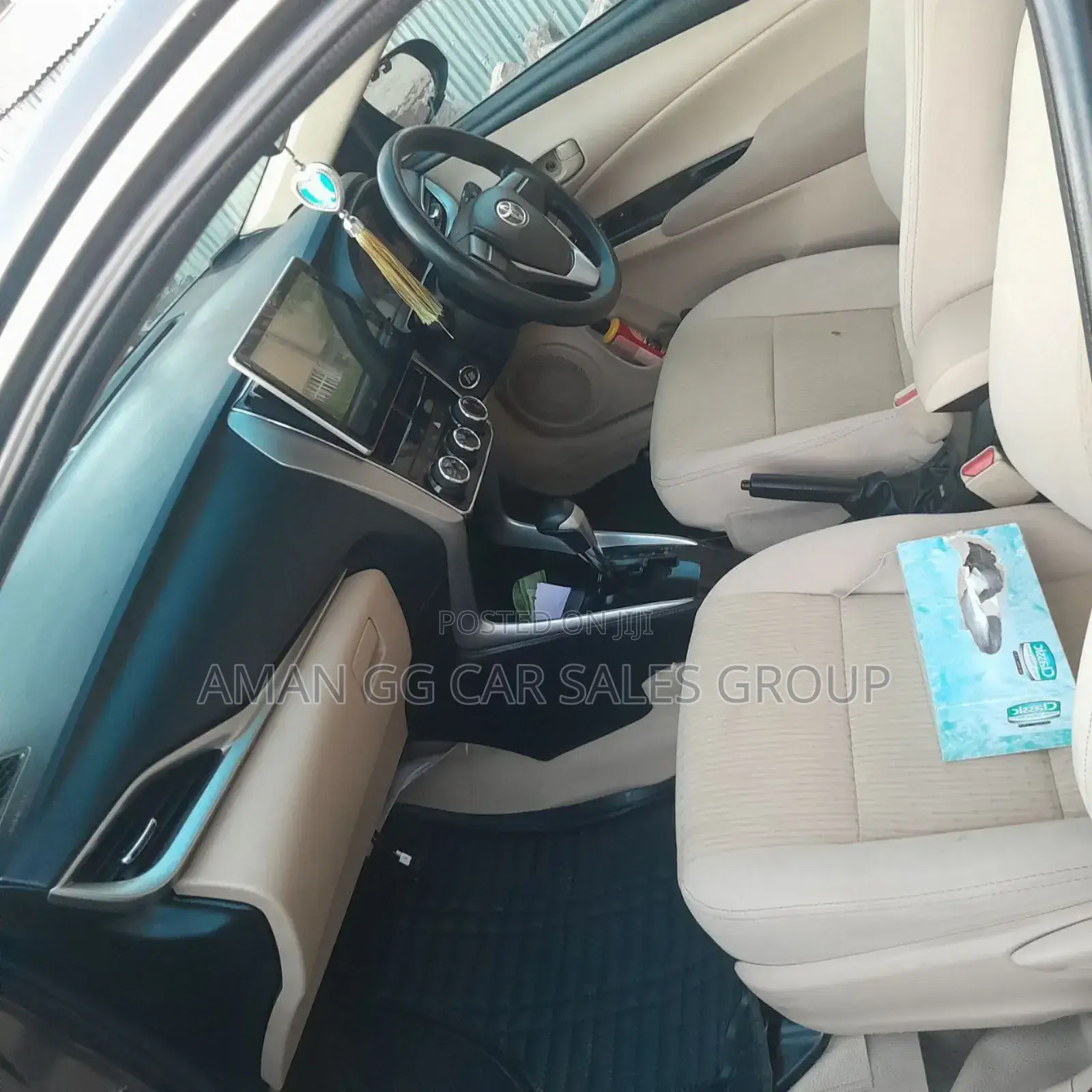 Toyota Yaris 2020 Gray