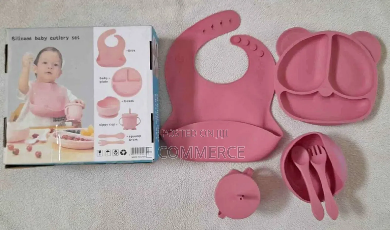 ከሲልከን የተሰራ የልጆች መመገቢያ ሙሉ ሴት