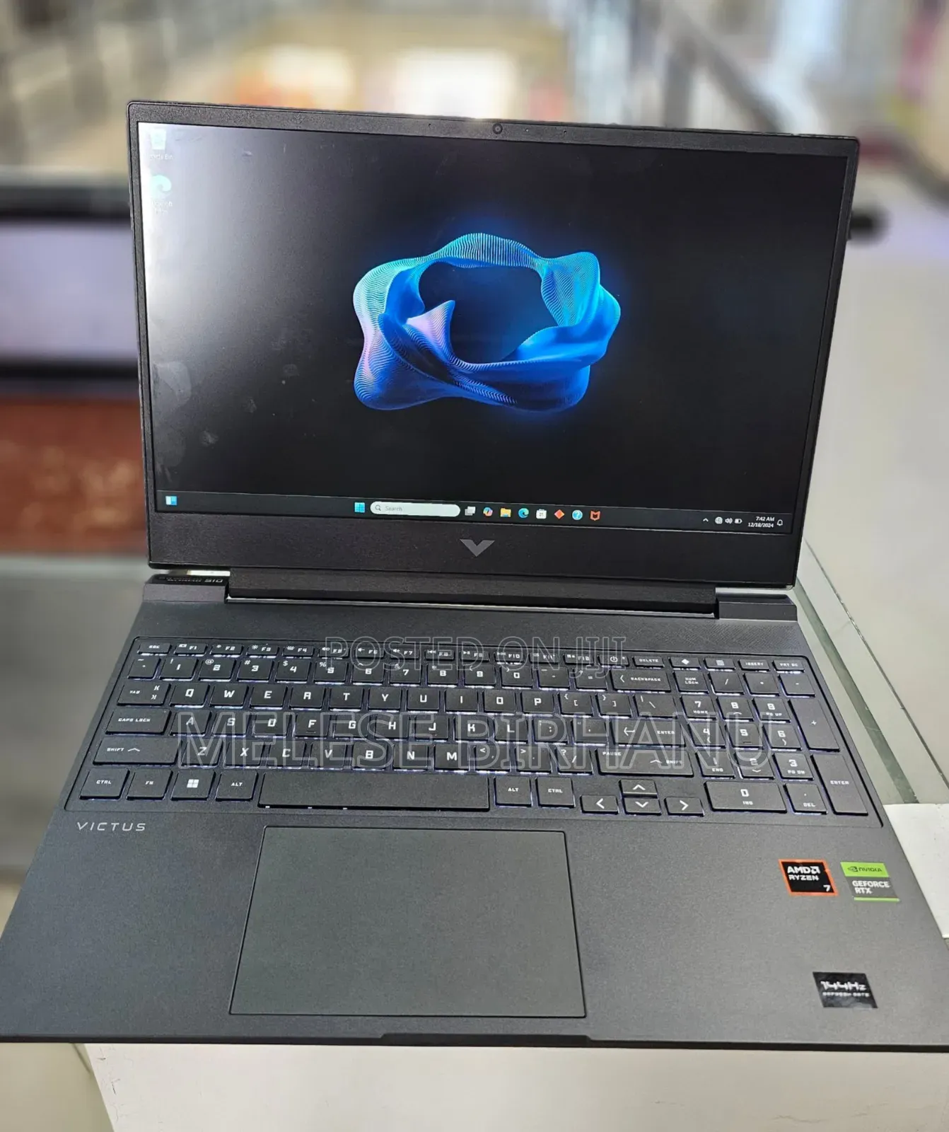 New Laptop HP Victus 16 16GB AMD Ryzen 7 SSD 1T