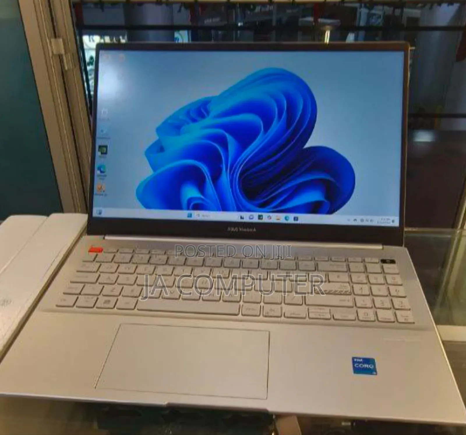 New Laptop Asus VivoBook 15 X505BA 16GB Intel Core I5 SSD 512GB