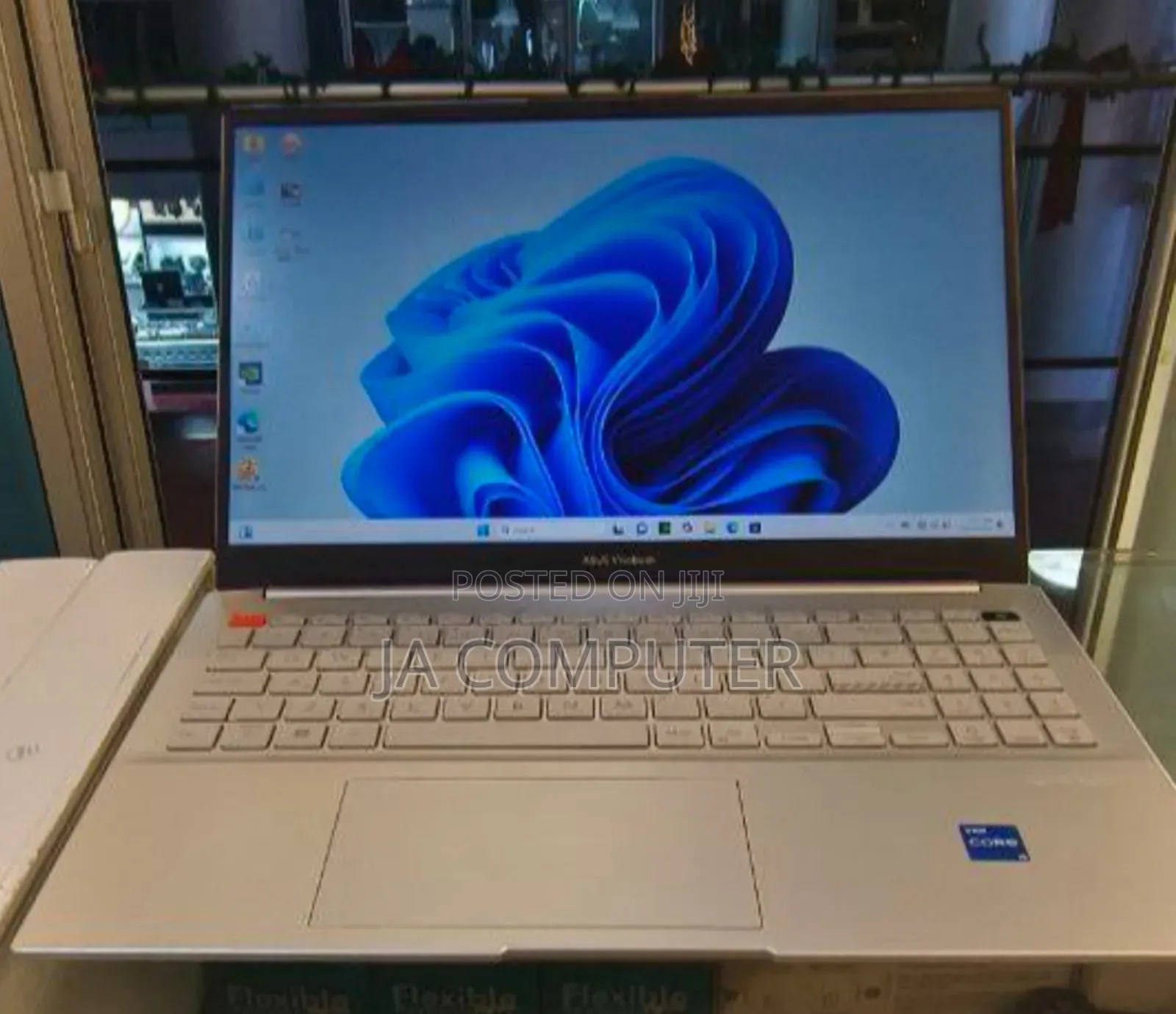 New Laptop Asus VivoBook 15 X505BA 16GB Intel Core I5 SSD 512GB