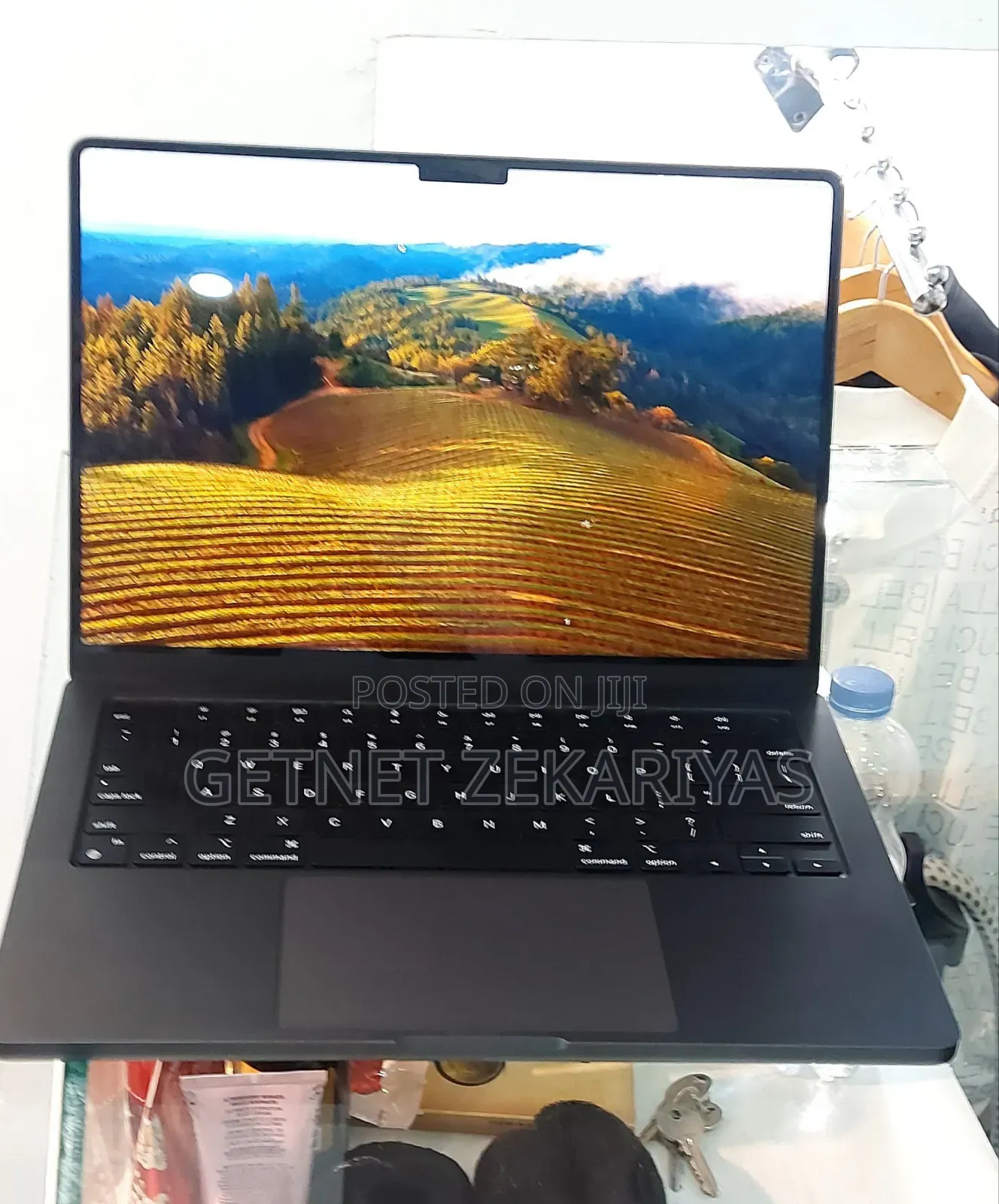 New Apple MacBook Pro 2023 M3 14-Inch 18GB Apple M3 Pro SSD 512GB