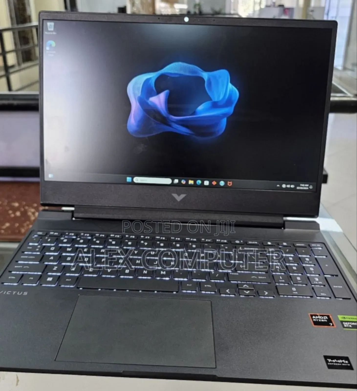 New Laptop HP Victus 16 16GB AMD Ryzen 7 SSD 1T