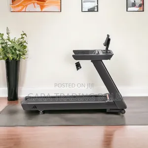 የadidas 23 የ21ክፍለ ዘመን ዘመናዊ የመሮጫ ማሽን ነዉ 4.5