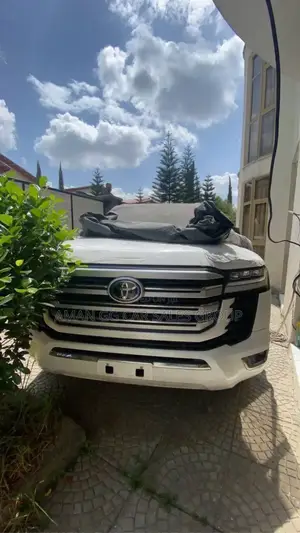 New Toyota Land Cruiser 2023 White