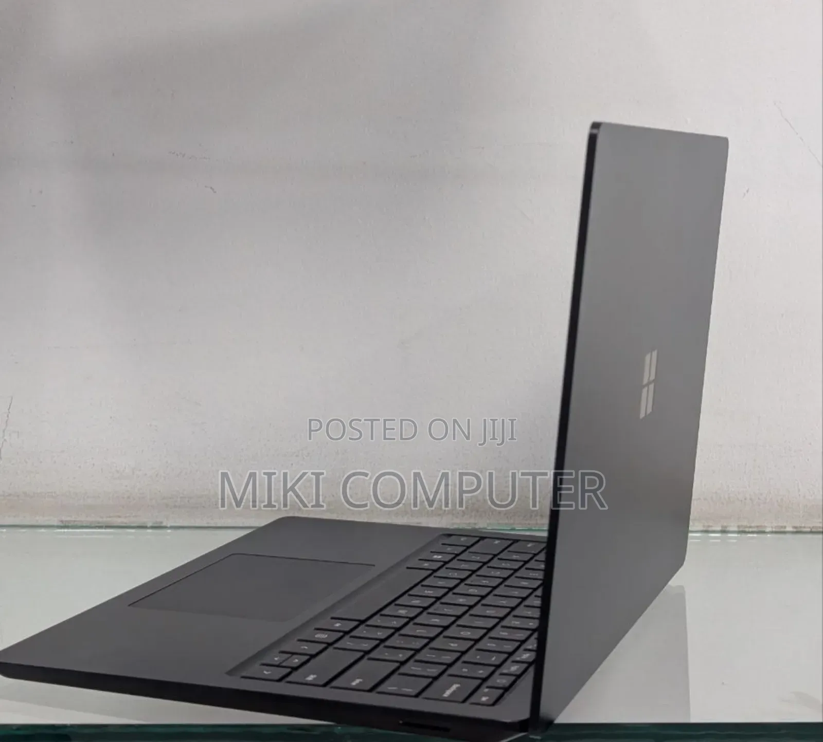 New Laptop Microsoft Surface 16GB Intel Core I7 SSD 512GB