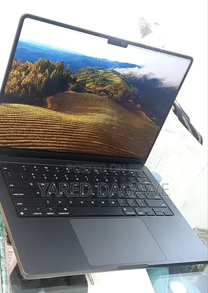 New Apple MacBook Pro 2023 M3 14-Inch 18GB Apple M3 Pro SSD 512GB