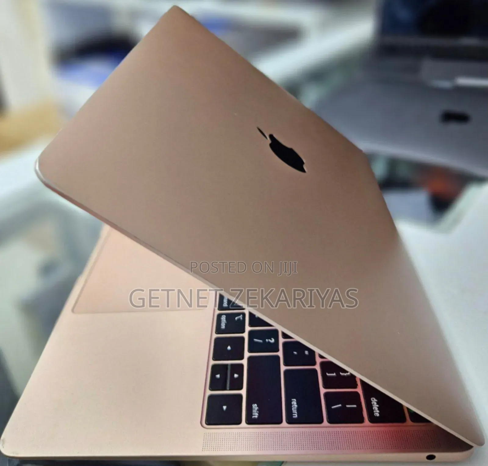 New Laptop Apple MacBook Air 12GB Apple M1 SSD 256GB