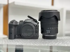 Photo - Canon R7 With 24-105mm Red Ring Lens