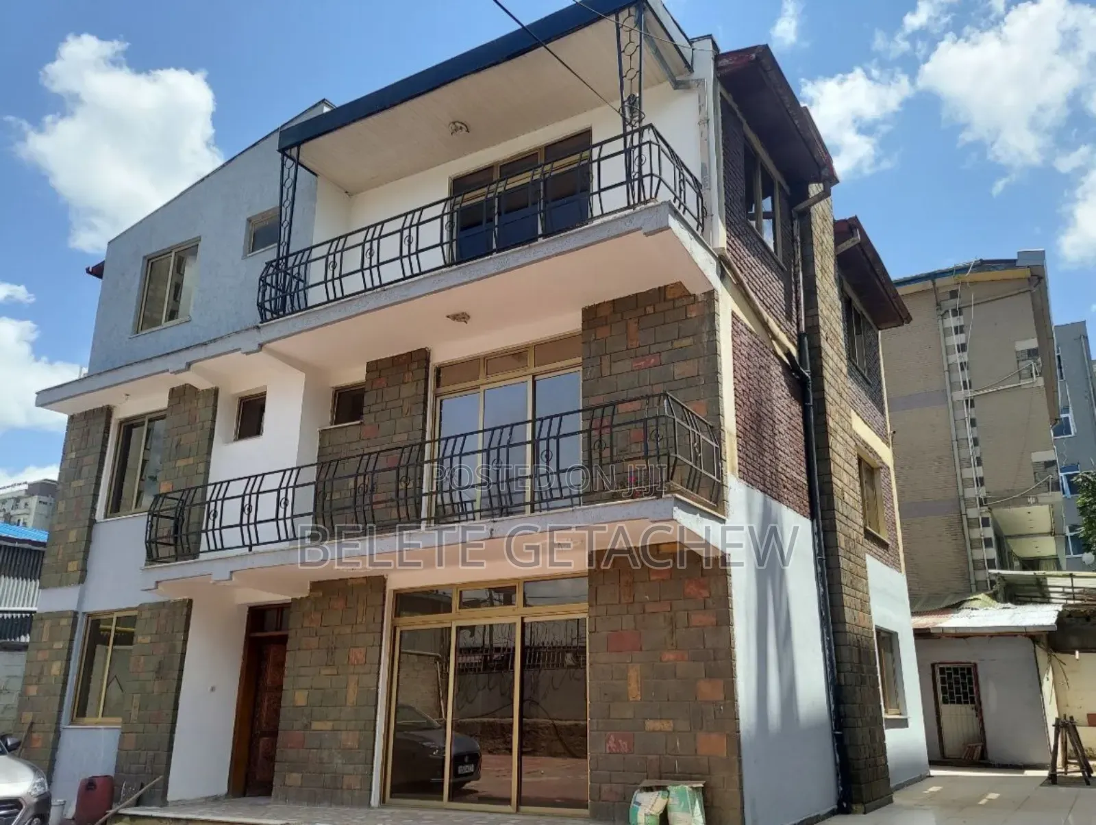 8bdrm House in Bole G+2 House for sale