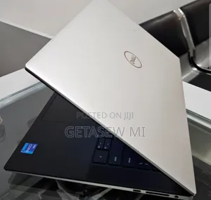 Photo - New Laptop Dell XPS 15 32GB Intel Core I7 SSD 512GB