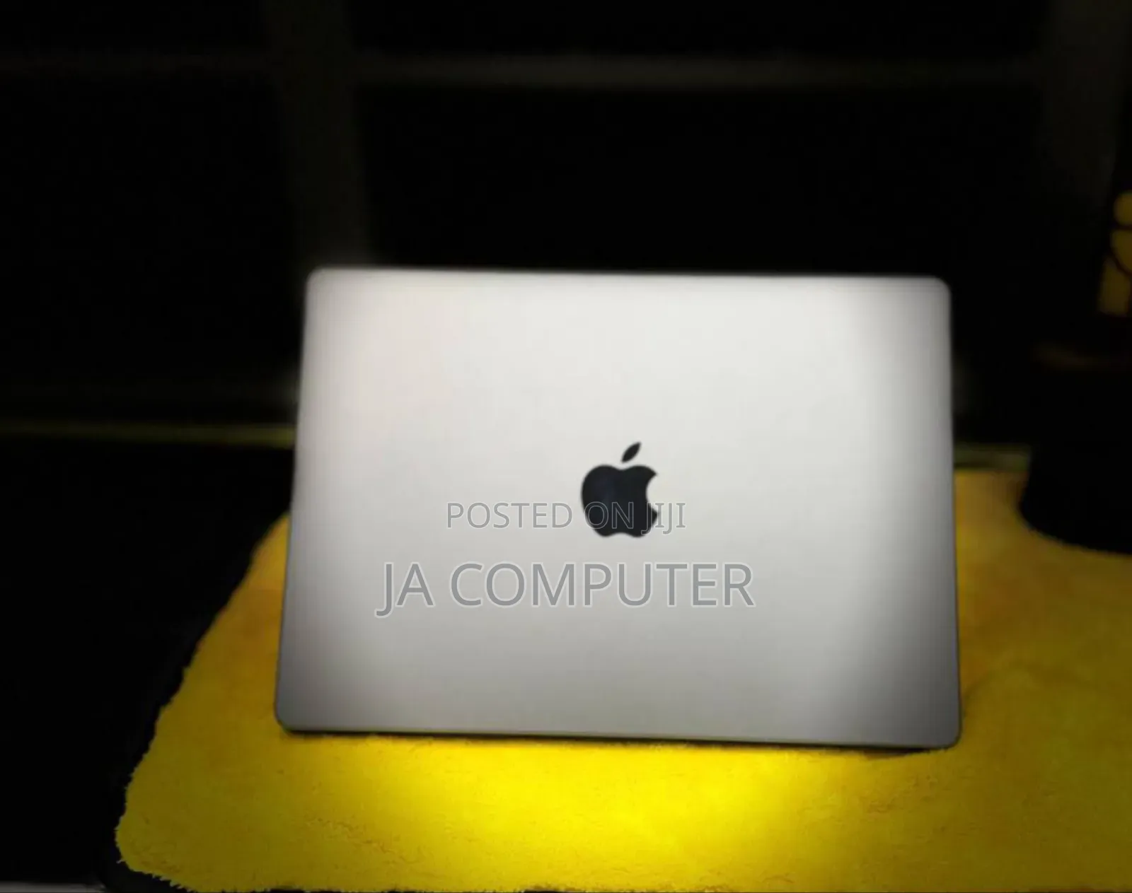 New Apple MacBook Pro 2023 M3 Max 14-Inch 8GB Apple M3 Pro SSD 512GB