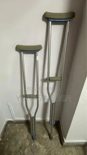 Photo - Bilateral Crutches亂walking CLUTCHES (PAIR)Crutches药crutches