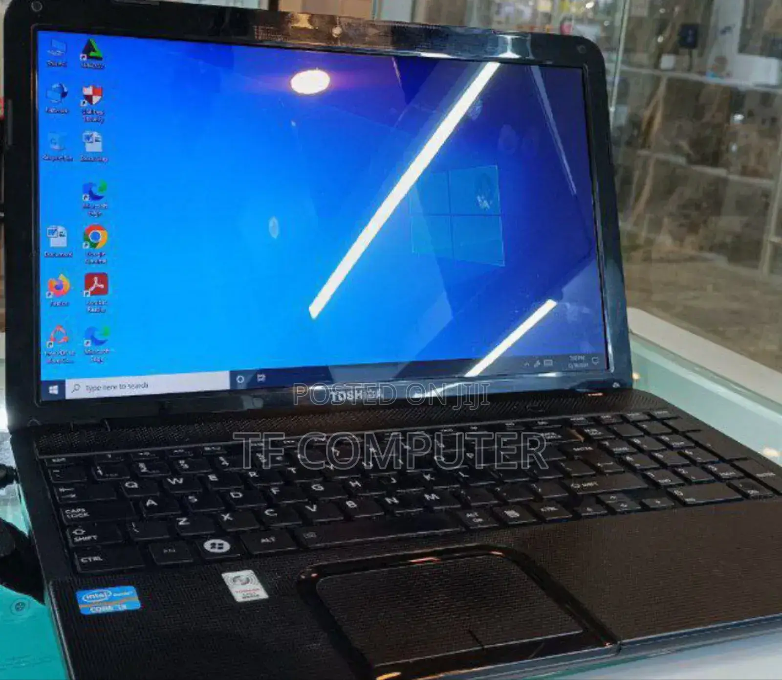 New Laptop Toshiba Satellite C850 4GB Intel Core I3 HDD 500GB