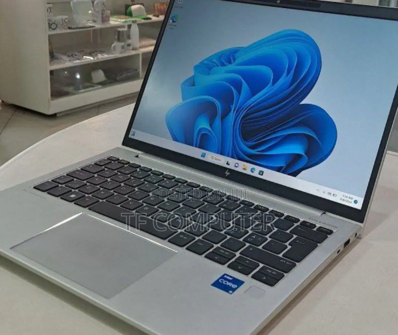 New Laptop HP EliteBook 830 G9 16GB Intel Core I5 SSD 512GB