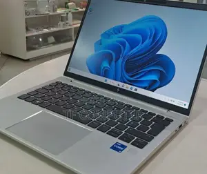 New Laptop HP EliteBook 830 G9 16GB Intel Core I5 SSD 512GB